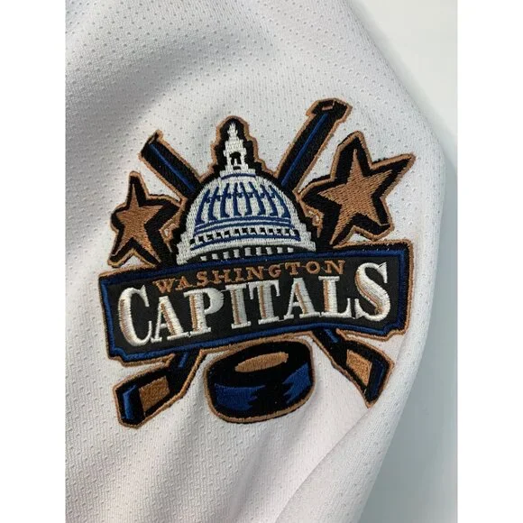 Vintage Washington Capitals Starter Jersey XL NHL Eastern Conference 7212